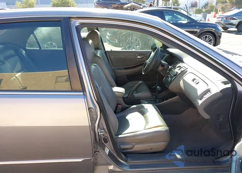 2000 Honda Accord 2.3 Ex from USA, damaged, VIN JHMCG668XYC010990